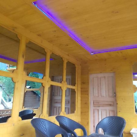 Riverbank Hotel Taobut Neelum Valley Azad Kashmir Taobat ภายนอก รูปภาพ